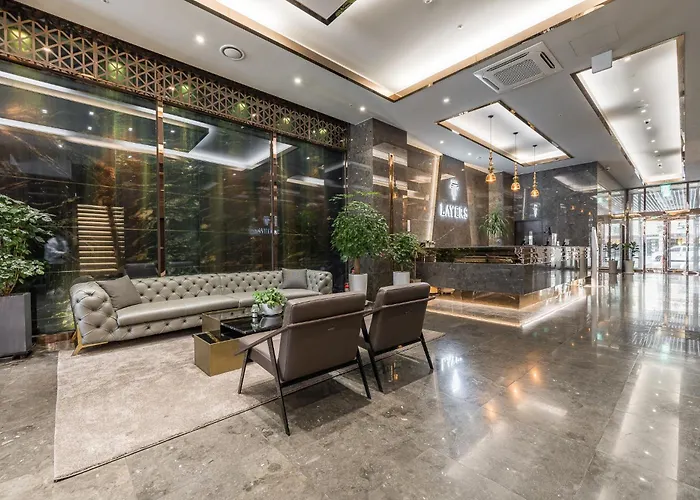 Layers Hotel Hadan